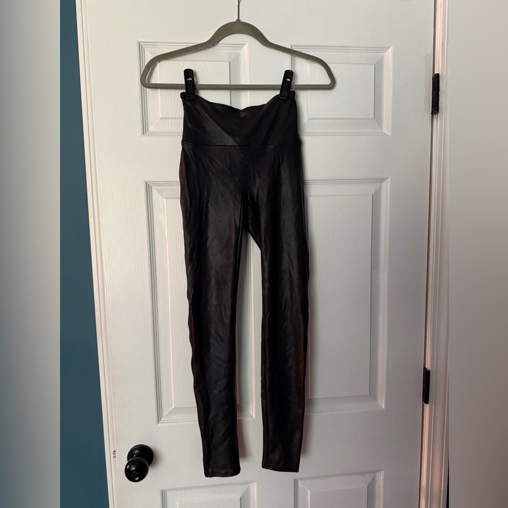 Spanks pleather leggings